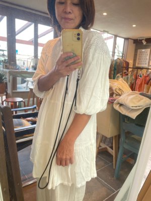 画像14: 【20％OFF】カットワークロングブラウス