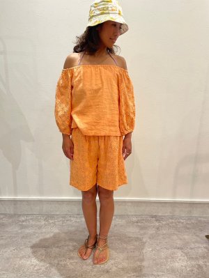 画像11: 【20％OFF】カットワークレースオフショルトップス