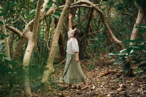 画像7: 【20％OFF】カットワークレースオフショルトップス