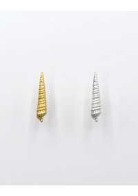 bisho ピアス02　タケノコカイ　gold